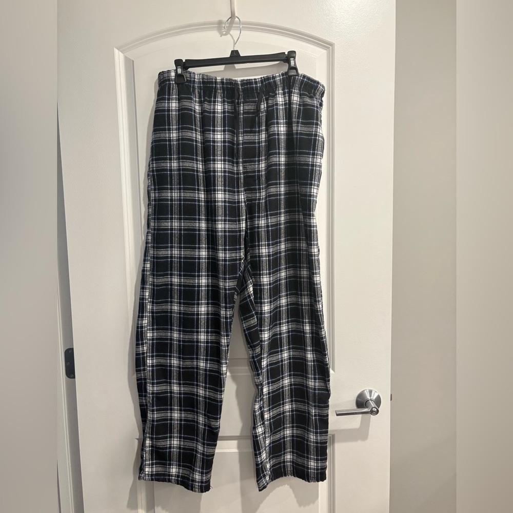 Plaid Black, White, and blue Men's lounge Pants